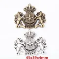 Vintage crest metal pendant with lion and crown design in bronze and silver finish - Double Lions Heraldic / Antique Silver