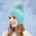 Gorro de punto degradado azul-verde para mujer con orejeras de pelo sintético y pompón - Azul Degradado