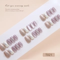 Unghie finte cat eye con motivi floreali e glitter nei toni del viola e dello champagne - Piccolo fiore elegante (T021)