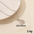 Retro stainless steel necklace in silver finish with shell texture oval pendant - Oval Fan Texture (S869-S+N22-S) / Silver