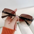 Frameless brown gradient oversized sunglasses with gold metal temples for women - Tea Frame Gradient Tea Lens