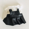 Zweiteiliges Puppenoutfit mit weißem Fransentop und schwarzem Kunstlederfaltenrock für 17cm Puppe - Weißes Hemd & Schwarzer Lederrock Set / Passend für 17cm Puppe