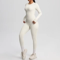 Détail de la poche latérale sur le legging de yoga taille haute blanc crème - Ivoire Clair