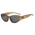 Vintage Y2K Steampunk Katzenaugen Sonnenbrille in transparentem Tee mit Sternendetail - Brauner Rahmen Graue Gläser