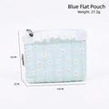 Neceser azul con margaritas, encaje blanco y cremallera de corazón 14x12cm - Bolsa plana azul
