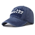 Dettaglio del cappello da baseball in denim lavato vintage con ricamo Los Angeles - Regolabile / Blu navy