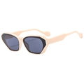Beige cat-eye zonnebril met geometrisch tweekleurig montuur en donkergrijze glazen - Beige Frame Grijze Lenzen