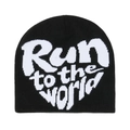 Detailansicht der Strickmütze mit herzförmigem Run to the World Jacquard-Muster - M (56-58cm) / Schwarz