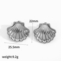 Macro view of shell-shaped striped stainless steel earrings with size 25.5x22mm and weight 9.2g - Silver 3D Shell Style (TE60425-S)
