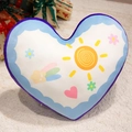 Cuscino peluche a cuore con motivi colorati disegnati a mano su superficie bianca - Stile Luminosità Primaverile / 40CM