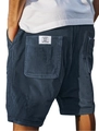 Détail d'un short en velours côtelé bleu marine avec poche arrière et étiquette brodée carrée - S / Bleu marine