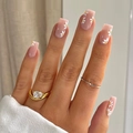 Square pink press-on nails featuring white daisy patterns and elegant gold rings - Bz1461 Soft And Gentle Jade Flower / Jelly Glue + Nail File