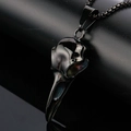 Collar de calavera de cuervo negro pulido con cuencas de arcoíris y cadena de caja - Colgante Negro Solo (Sin Cadena)