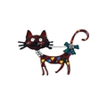 Dettaglio della spilla a gatto in smalto rosso con cuori colorati e perle decorative - Rosso