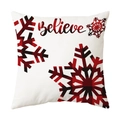 Weißer Weihnachts-Kissenbezug mit rot-schwarz kariertem Schneeflocken-Believe-Aufdruck - Weiß kariert Believe