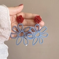 Handheld silver needle resin floral earrings with red rose and blue daisy petals - Silver Needle-Blue (Red Rose Contrast Style)