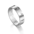 Polierter Edelstahlring mit ausgestanzten Kreuzmustern, minimalistisches Unisex-Design - US 7 / Silber