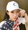 Cappellino da baseball bianco in cotone con ricamo a mezzaluna nera da donna - Adulto / Luna Bianca