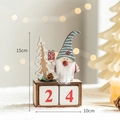 Calendrier de l'avent en bois avec gnome et blocs de chiffres, décoration de 15cm - Gnome à Bonnet Blanc Ornement de Calendrier