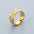 Poliertes goldplattiertes breites Ringband mit gerippter Textur und zentralem Zirkon - US 8 / Gold