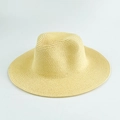 Cappello da cowboy in paglia beige con tesa piatta per protezione solare estiva - Giallo chiaro