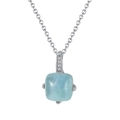 Collana boho in argento 925 con ciondolo a gemma quadrata azzurra su sfondo bianco - Gmn09-p|gmn09-p