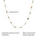 Dettaglio di perle in pietra naturale colorata su una catena in acciaio inossidabile - Choker con Perline Sfaccettate Multicolore (YYN025103)