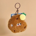 Pendentif en peluche biscuit marron avec détail ananas jaune et crochet porte-clés - Pretzel en Cœur / 9cm
