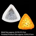 Molde de silicona triangular para manualidades de bolas de arroz DIY con textura granulada - B293 / Transparente