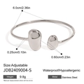 Detailopname van de zilveren roestvrijstalen armband met nauwkeurige afmetingen erbij - Zilveren Boon Stijl (JDB2409004-S)