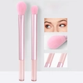 Detail of pink eye shadow brushes with soft bristles and transparent long handle grips - 2 Pcs Light Pink