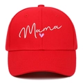 Berretto da baseball in cotone rosso con ricamo Mama e un piccolo cuore rosa - Rosso