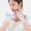 Eleganti guanti in pizzo bianco senza dita con ricami floreali per protezione solare e nozze - Bianco