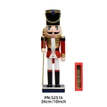 Casse-noisette rose avec chapeau rouge et lance dorée dans sa boîte cadeau de 26 cm - S2516 Corps Rouge Pieds Blancs Soldat au Sceptre / 25cm