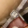 Montre carrée élégante argent quartz pour femme avec cadran minimaliste et bracelet métal - Argenté