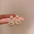 Orecchini a sospensione dorati con fiocco, gemme in resina e strass brillanti e lucenti - Stile con perno dell'orecchino in argento / Cerchio con Fiocco Dorato (15)