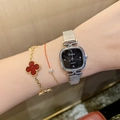 Montre à quartz pour femme avec cadran carré noir et bracelet en maille milanaise argent - Bracelet en Métal Argenté Cadran Noir