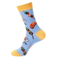 Blaue Crew-Socken mit gelben Akzenten und BBQ-Fleisch- und Grillwerkzeug-Motiven - 1140-Grill