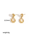 Orecchini a fiore dorati con opale ovale e strass su sfondo bianco minimalista - Stile Fiore Occhio di Gatto Ovale (TE60248)