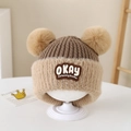 Cappello invernale marrone per neonati con doppi pompon e ricamo OKAY carino - 2-5 Anni / Lettere OKAY / Marrone