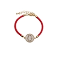 Hamsa Hand Armband mit roter Schnur, Goldakzenten und bunten Zirkonia-Anhängern - CB000190 / Rot