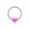 Vista macro detallada del aro de nariz plateado con un ópalo rosa en forma de corazón - Ópalo Corazón Rosa con Alas (NN3121504)
