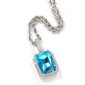 Detailopname van vierkante blauwe edelsteen hanger met zirkonia op zilveren twist ketting - Zilver Lichtblauw Stijl