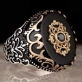 Vintage men's snake-patterned silver ring with large oval black onyx and gold floral carving - Adjustable Open / Oval Black Agate Gold Flower