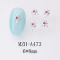 Bijoux d'ongles étoile argentée avec strass roses sur ongles bleus, 6x8mm - Étoile Étincelante Argentée Strass Rose (A473)