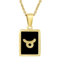 Macro detallada del colgante signo Tauro bañado en oro 18K sobre base negra de collar - Tauro (Con Cadena)