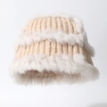 Elegante cappello a secchiello in maglia beige con bordo in pelliccia di coniglio - Taglia unica / Beige