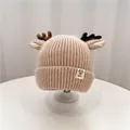 Bonnet en tricot beige pour bébé avec bois de cerf marron et oreilles pour l'automne-hiver - Beige