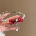 Elegantes rotes Schleifen-Perlen-Halsband mit Strass-Schneeflocke und Perlenanhänger - Halskette (HN10750) / Silber-Rot