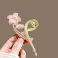 Pince à cheveux fleur rose en émail avec alliage doré et perles tenue à la main - 42# Tulipe Violette